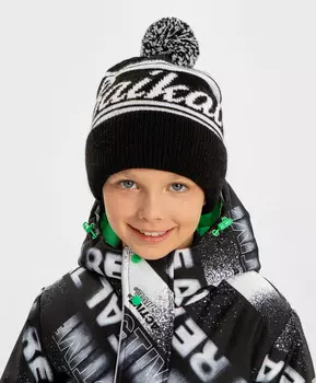 Шапка бини Байкал с помпоном черная для мальчика Button Blue