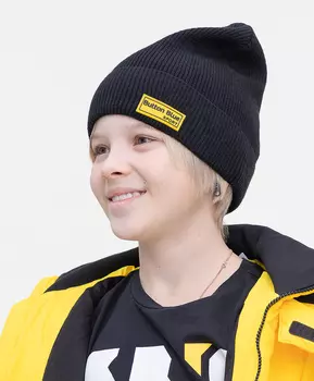 Шапка черная Button Blue