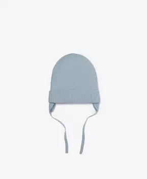 Шапка для мальчика вязанная с завязками голубая Gulliver
