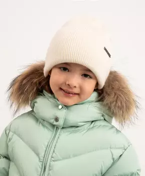 Шапка вязаная молочная для девочки Roberto Moretti