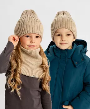 Шапка вязаная с отворотом бежевая детская Button Blue (52)