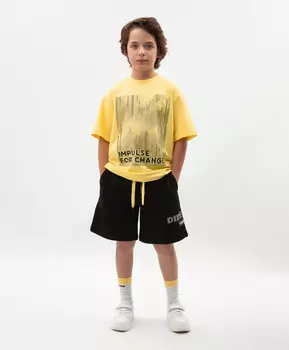 Шорты для мальчика черные с принтом трикотажные Gulliver