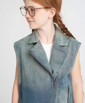 Жилет джинсовый косуха на молнии для девочки с розой голубой Button Blue