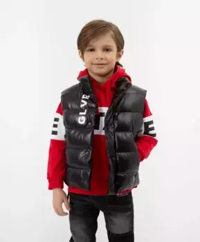 Жилет утепленный из эко-кожи с принтом черный Gulliver (98)