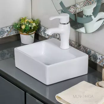 Раковина накладная MELANA MLN-7440A