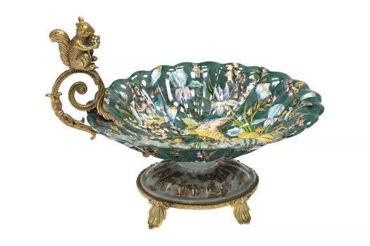 Декоративное блюдо на ножке с белочкой