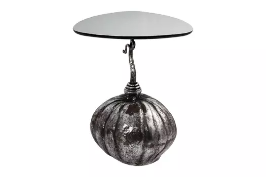 Декоративный стол Королева осени