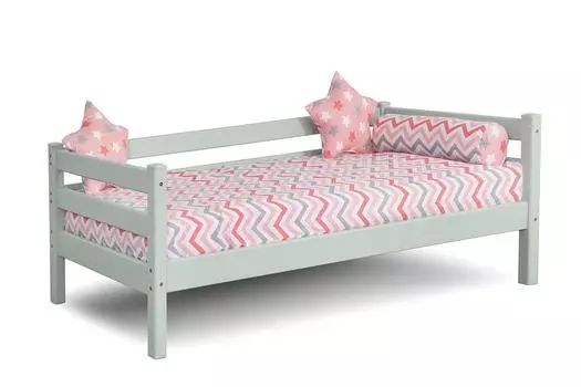 Детская кровать с задней защитой Соня