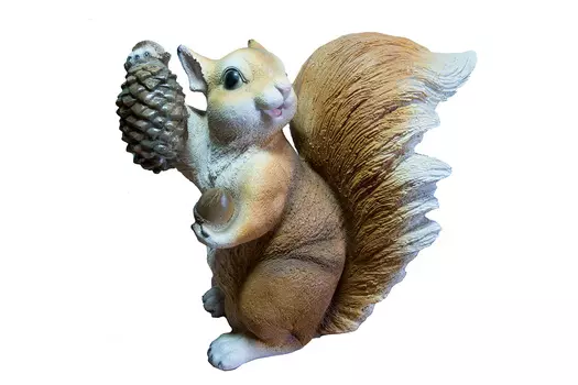 Садовая декоративная фигура Белка с шишкой