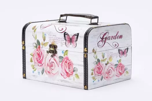 Шкатулка Бабочка в саду