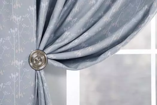 Штора на ленте Gill