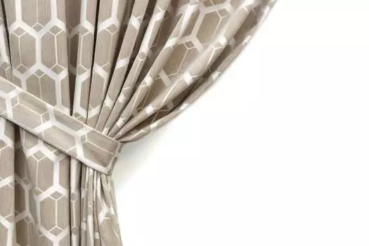 Штора на ленте Grail