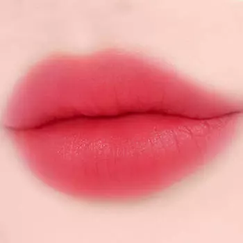 Компактный вельветовый бальзам для губ и щёк BRAYE Lipsleek Blur 01 Keen