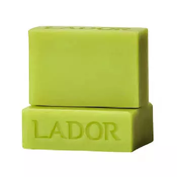 Твёрдый бессиликоновый шампунь с васаби Lador Wasabi Shampoo Bar