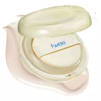 Тональный кушон с сатиновым финишем fwee Cushion Egg-Fit Cover SPF50+ РА+++ 01 Fair