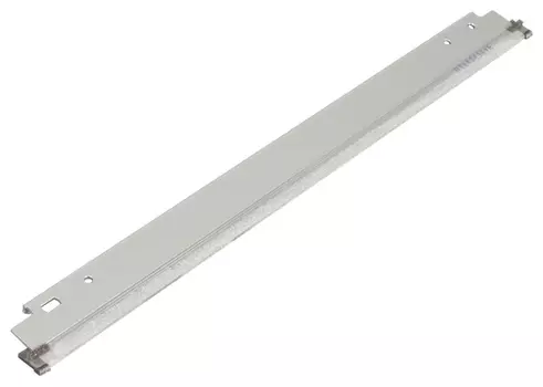 Чистящее лезвие в сборке. (D0092351)