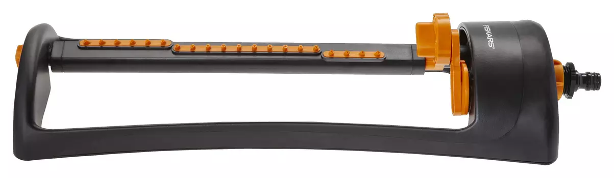 Дождеватель Fiskars 1023661 осцилирующий черный оранжевый
