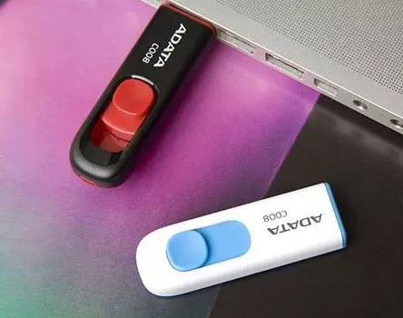 Флеш Диск A-Data 32Gb Classic C008 AC008-32G-RKD USB2.0 красный/черный