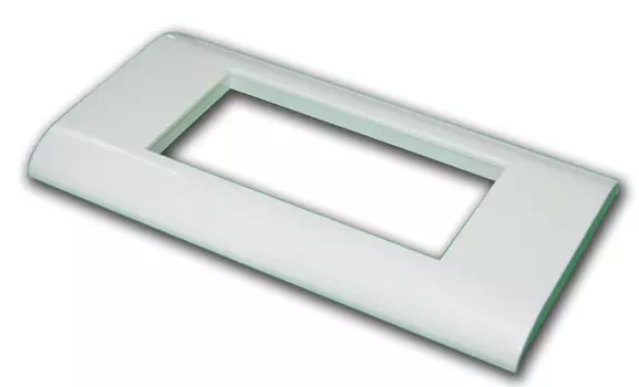 Пластиковая накладка на цоколь, 45x90, белая (LAN-FR45x90-WH)