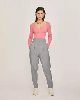 Брюки-бананы с рельефными защипами (XL)