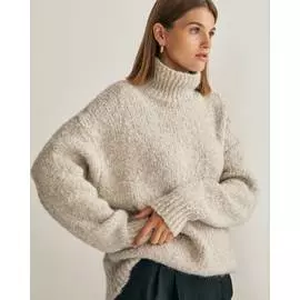 Свитер оверсайз с высоким воротом (S)