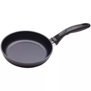 Сковорода Swiss Diamond XD6418TI