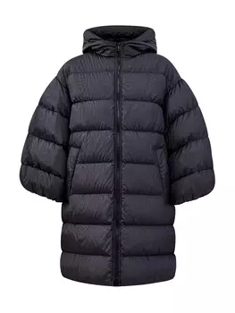 Объемный пуховик из теплоизолирующего нейлона