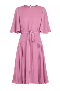 Платье А-силуэта из шелка с поясом и плиссированным подолом