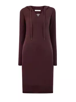 Платье из пряжи Platinum с мерцающей вышивкой