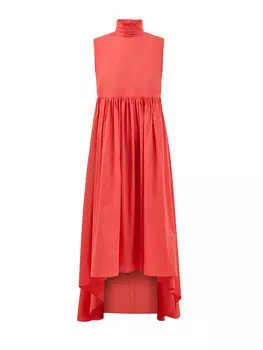 Платье с объемным подолом и высоким воротом