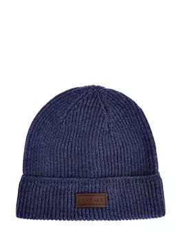Шерстяная шапка с отворотом и нашивкой из кожи