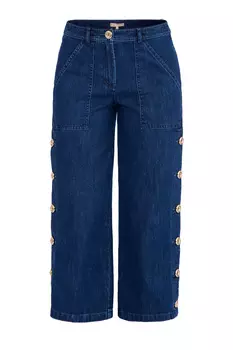 Укороченные джинсы с пуговицами на боковых швах и накладными карманами