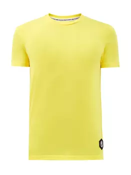 Яркая футболка из хлопка с принтом на спинке