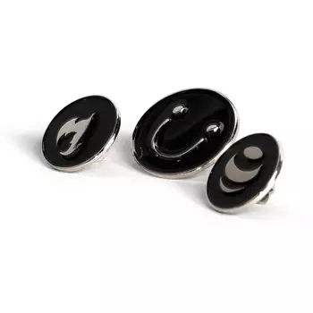 комплект из трёх значков