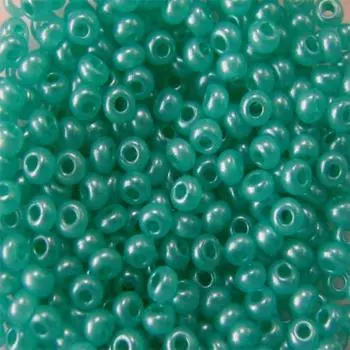 (17958) Бисер алебастр с цветным покрытием 10/0, круг.отв., 50г, Preciosa