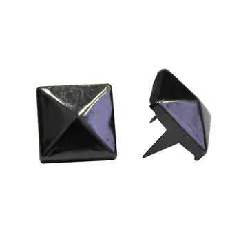 53943 Украшение 8*8мм на шипах ч.ник. 'пирамидка'