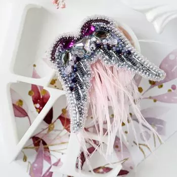 АД-202 Набор для вышивки бисером украшения на натур. художественном холсте 'Окрыляй' 7,3*6,3см