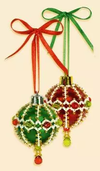 Б172 Набор для бисероплетения Riolis новогоднее украшение 'Шары', 4 см