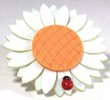 Клипса-магнит из фетра для штор 0368-0127 (А502 отбеленный)