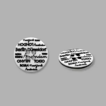 L-36/11886/4 28 (01) Пуговица 4 прокола бел./черн.мат.полиэстер 'города'