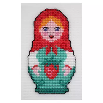 П-0010 Набор для вышивания на пластиковой канве Hobby &amp; Pro Kids 'Матрешка с клубникой', 7,5*13 см