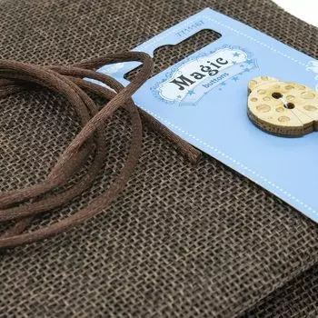 Рогожка 48*45 см с атласным шнуром 1 м, цвет коричневый, в деревянные пуговицы