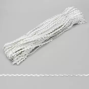 С569 Тесьма-вьюнчик с метанитью, 3 мм* 30 м (белый/серебро)