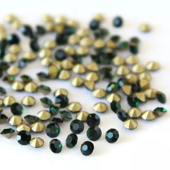 Стразы конусовидные риволи 2,5мм, ss8, 6гр./упак (стекло) (205)