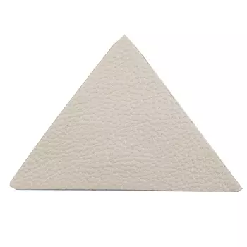202 Термоаппликация из кожи Треугольник сторона 5см, 2шт в уп., 100% кожа (06 бежевый)