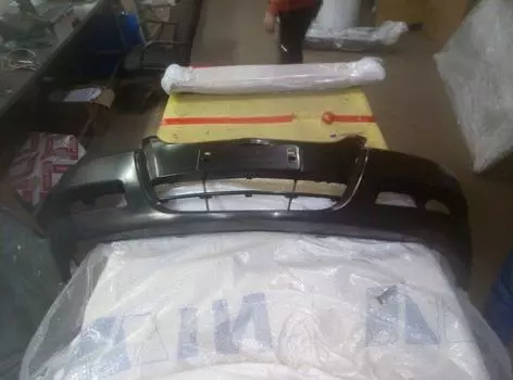 УЦЕНКА, БАМПЕР ПЕРЕДН. ЧЁРНЫЙ / ТАЙВАНЬ, ТРЕСНУТ