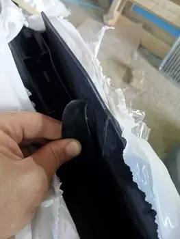 УЦЕНКА БАМПЕР ПЕРЕДНИЙ, СЛОМНЫ ВНУТРЕННИЕ УСЕЛИТЕЛИ