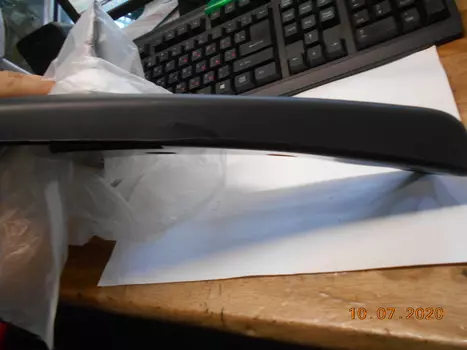 УЦЕНКА, БРЫЗГОВИК ПЕРЕДНИЙ ПРАВЫЙ, ПЯТНО