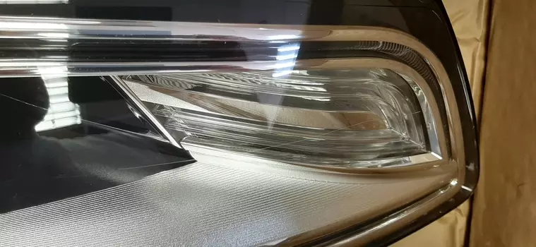 УЦЕНКА, ФАРА ОСНОВНАЯ ПРАВАЯ, ЦАРАПИНА