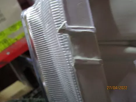 УЦЕНКА,ФАРА TOYOTA COROLLA 04-06,НАДЛОМ КРЕПЛЕНИЯ